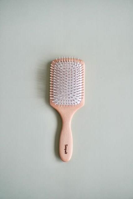 Simpelt hårbørste i træ – stor